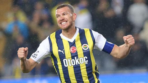 Fenerbahçe - Konyaspor maçına Edin Dzeko ve arkadaşları damga vurdu! 29 dakikada hat-trick, 2009'dan bu yana ilk kez...