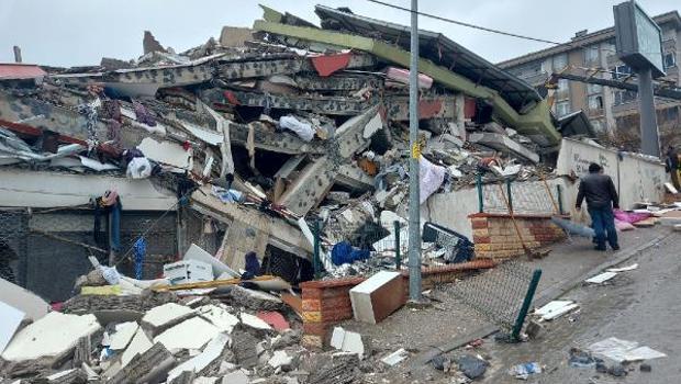 Depremde 44 kişinin öldüğü 'Said Bey Sitesi' davasında şantiye şefi tahliye edildi
