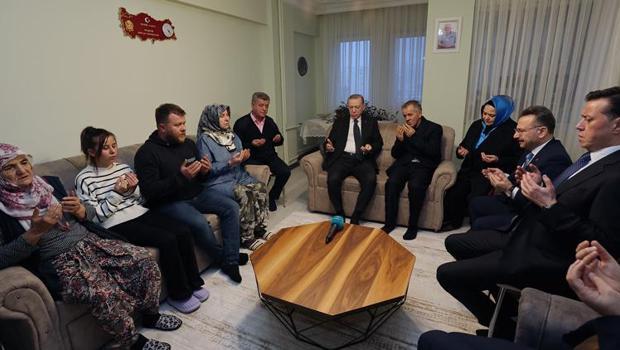  Cumhurbaşkanı Erdoğan, şehit ailesini ziyaret etti