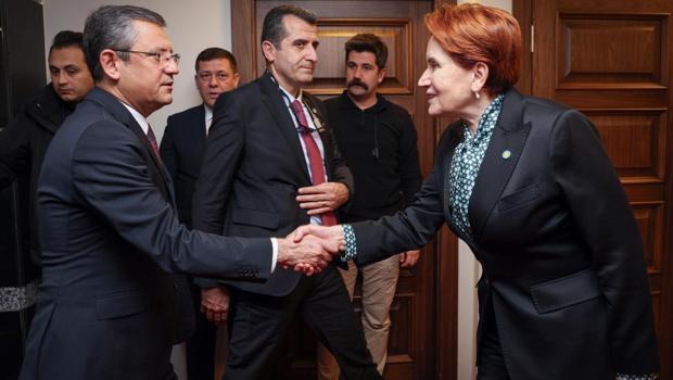 CHP Genel Başkanı Özgür Özel'den Akşener'e taziye ziyareti