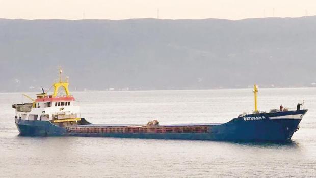 Marmara'da kayıp mürettebatı arama çalışmaları sürüyor... Mürettebatın gemide olduğu değerlendiriliyor