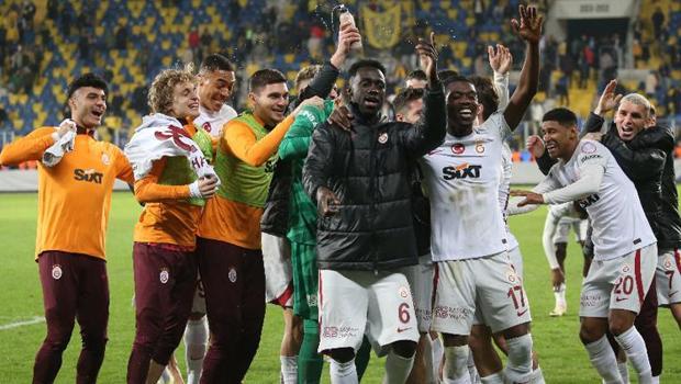 Galatasaraylı yıldız temkinli konuştu: Şampiyonluk için hala çok maç var