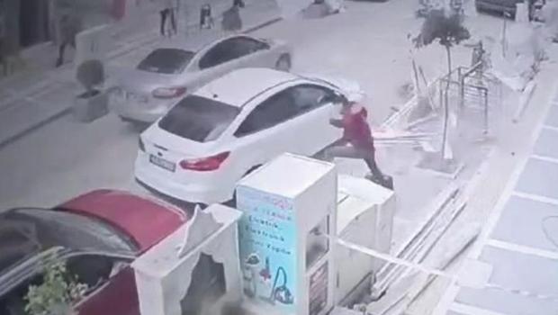 Mardin'de korkunç olay! 14 yaşındaki çocuğun kafasına inşaattan kapı düştü