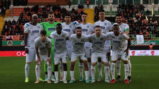 Alanyaspor, Galatasaray maçı öncesi 4 gün izinli