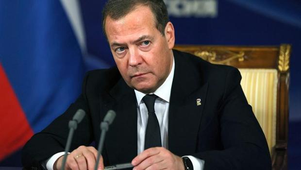 Medvedev adeta savaş açtı: NATO askerlerini öldürenlere ödül verilmeli