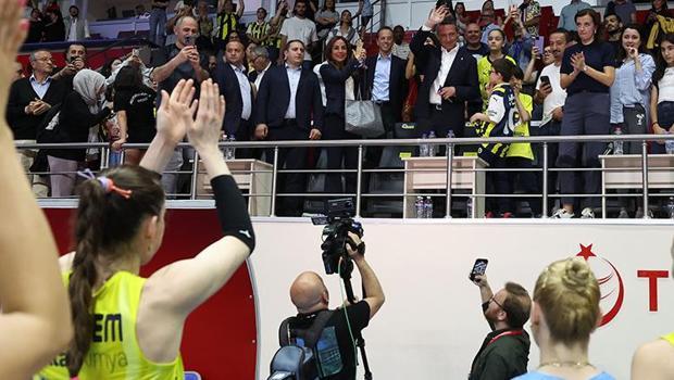 Fenerbahçe'de Ali Koç ile Eda Erdem arasında geçen diyalog: Maça geleyim mi?