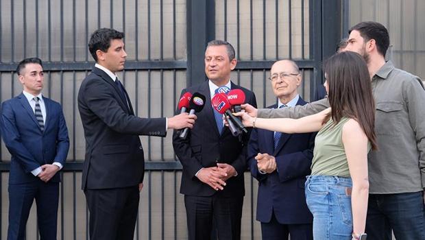 Özgür Özel, eski Cumhurbaşkanı Ahmet Necdet Sezer'i ziyaret etti