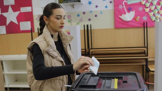 Kuzey Makedonya’dan ilk sonuçlar geldi... Seçim ikinci tura kaldı