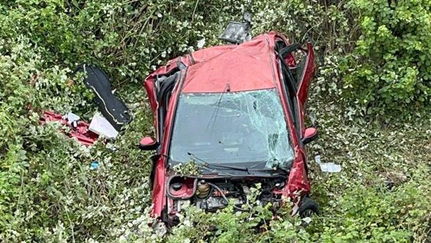 Kocaeli'de feci kaza! Otomobil 8 metre yükseklikten düştü: 5 ağır yaralı