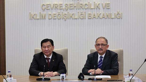 Bakan Özhaseki, Moğolistan İnşaat ve Kentsel Kalkınma Bakanı Davaasuren’i kabul etti