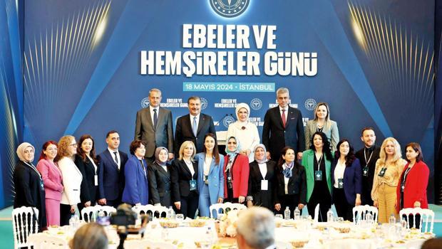 Emine Erdoğan ebe ve hemşirelerle buluştu: Şiddeti değil hürmeti hak ediyorlar