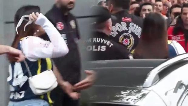 Galatasaray - Fenerbahçe derbisi öncesinde kadın taraftara tepki! Su şişesi fırlatıldı...