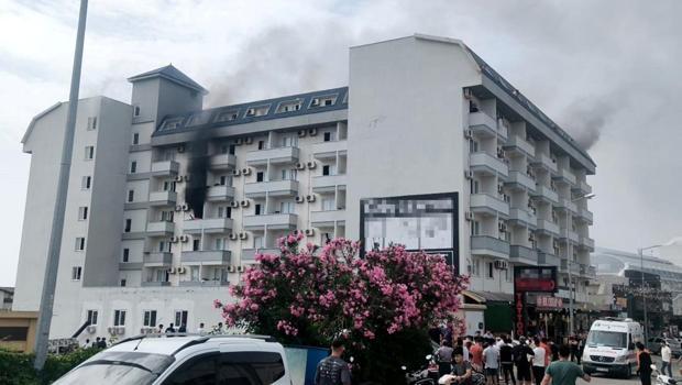  Antalya'da otel lojmanında yangın