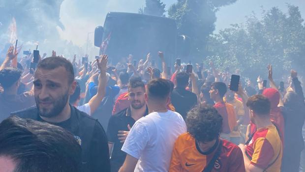 Galatasaray kafilesine Konyaspor deplasman yolculuğu öncesi yoğun ilgi