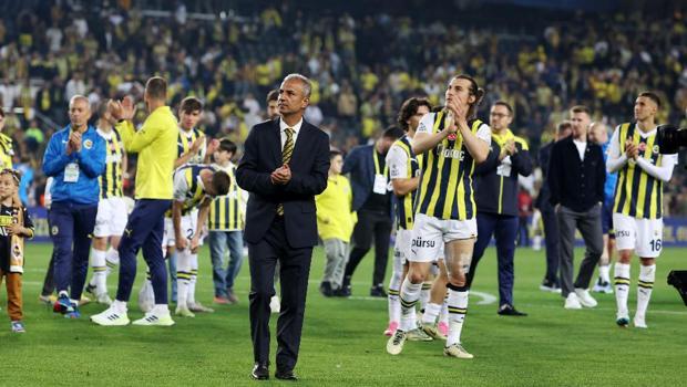 Fenerbahçe'de takıma destek, Mehmet Büyükekşi'ye öfke