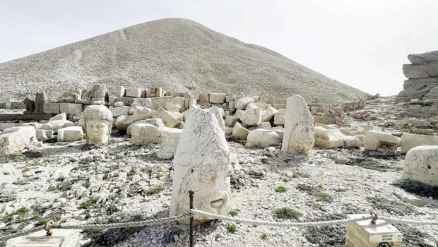 Nemrut’a ziyaretçi akını