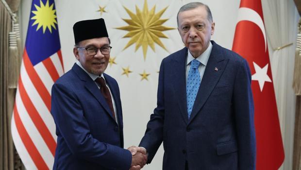 Cumhurbaşkanı Erdoğan, Malezya Başbakanı İbrahim ile telefonda görüştü