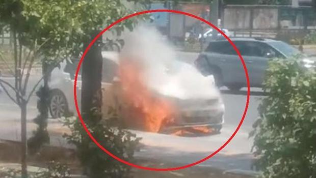 Diyarbakır'da korku dolu anlar: Otomobil alev alev yandı