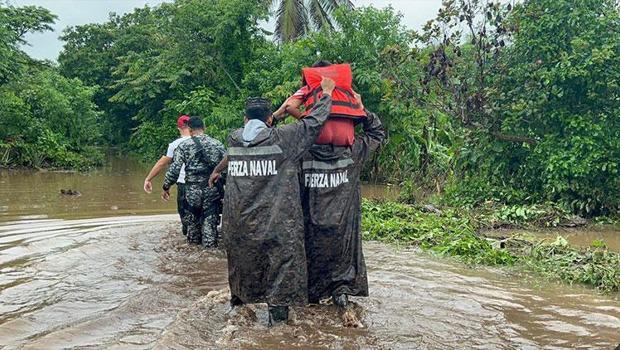 Orta Amerika’da etkili olan şiddetli yağışlar sonucunda 30 kişi hayatını kaybetti
