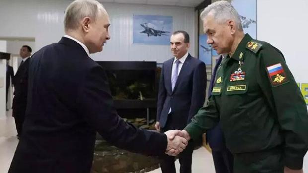 Son dakika… En yakın müttefikiyken Putin görevden almıştı… Eski savunma bakanı için tutuklama emri çıkarıldı!