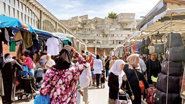 Banliyöler tedirgin...  Fransa’da aşırı sağ seçimlere önde giriyor