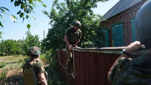 Rusya Donetsk bölgesinde 2 yerleşim birimini ele geçirdiğini açıkladı