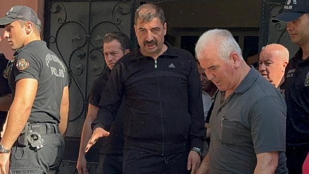 Kula Belediyesi'nde darp skandalı! Belediye Başkanı Hikmet Dönmez tutuklandı... MHP'den CHP'ye sert tepki