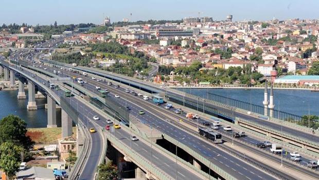 Haliç Köprüsü'nde asfalt çalışması... Kadıköy yönü 3 Temmuz'dan itibaren trafiğe kapatılacak
