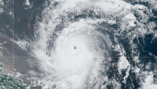 ABD’de etkili olan Beryl Kasırgası için 4’üncü seviye kasırga alarmı verildi