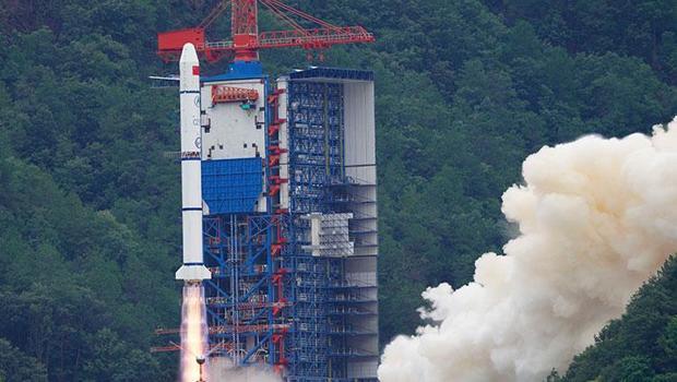 Çin’in roket denemesi patlamayla sonuçlandı