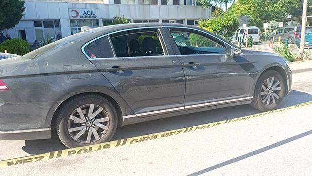 ‘Dur’ ihtarına uymayan otomobile polis ateş açtı: 1 kişi yaralandı, 2 gözaltı 