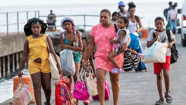 Karayipler'i vuran Beryl Kasırgası'nın 200 binden fazla kişiyi etkilemesi bekleniyor
