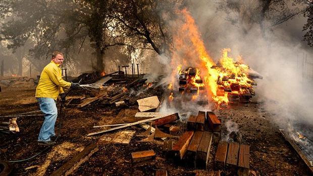California'daki orman yangını 26 binden fazla kişinin tahliye edilmesine yol açtı