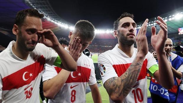 EURO 2024'e veda eden A Milli Takım'da futbolcularımız gözyaşlarını tutamadı! Hakan Çalhanoğlu ve Arda Güler...