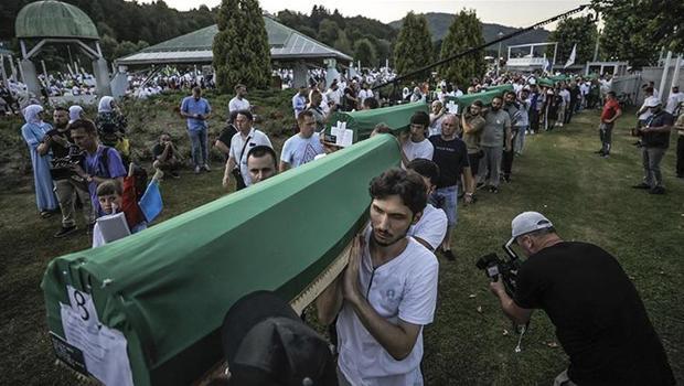 29 yıldır dinmeyen acı: Srebrenitsa Soykırımı'nın 14 kurbanı bugün toprağa verilecek