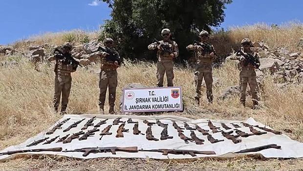Şırnak'ta teröristlere ait 36 adet tüfek ele geçirildi