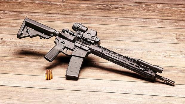 Trump kendi silahıyla vuruldu... ABD’nin belası: AR-15