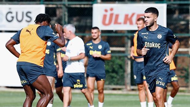 Fenerbahçe’nin yeni transferi ilk antrenmanına çıktı