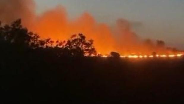 Tekirdağ'da tır ve anız yangını: 300 dönüm alan yandı