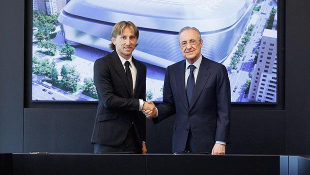 Real Madrid, Luka Modric'le sözleşme yeniledi