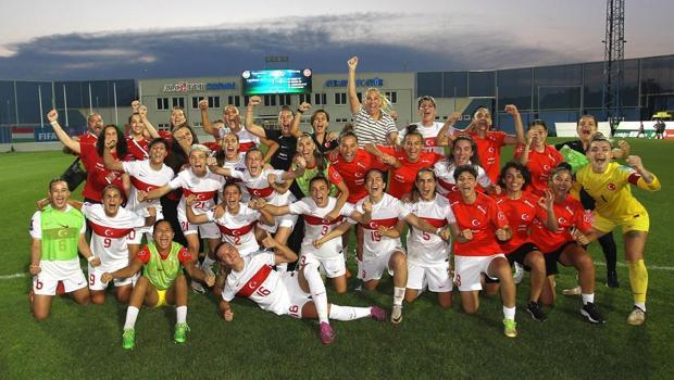 A Milli Kadın Futbol Takımımız'ın EURO 2025 yolunda ilk rakibi Ukrayna oldu