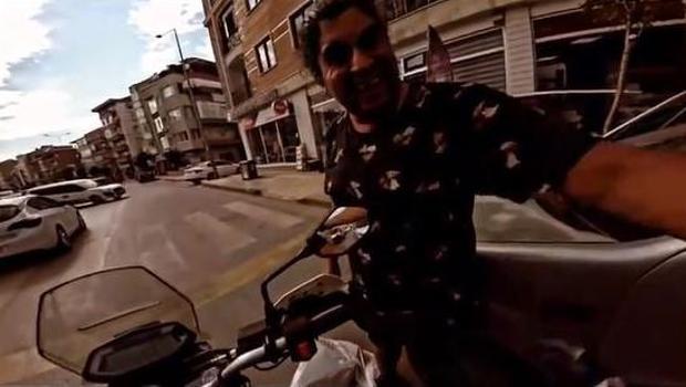 İstanbul’da motosikletli ve yaya arasında ilginç diyalog