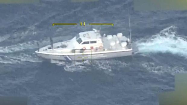 Türk Sahil Güvenliği İHA ile tespit etti: Yunanistan'ın geri ittiği göçmenler kurtarıldı