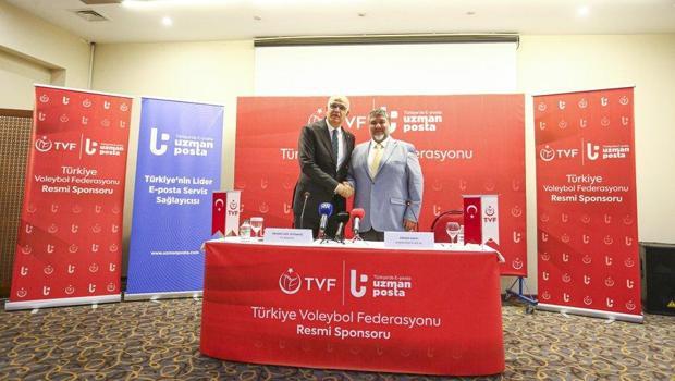 Mehmet Akif Üstündağ: Voletbol takımımıza verilen desteğe layık olmaya çalışacağız