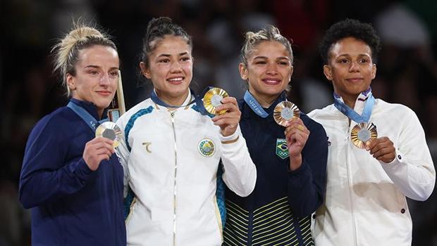 Judoda 52 kiloda altın madalya Özbek sporcu Keldiyorova'nın