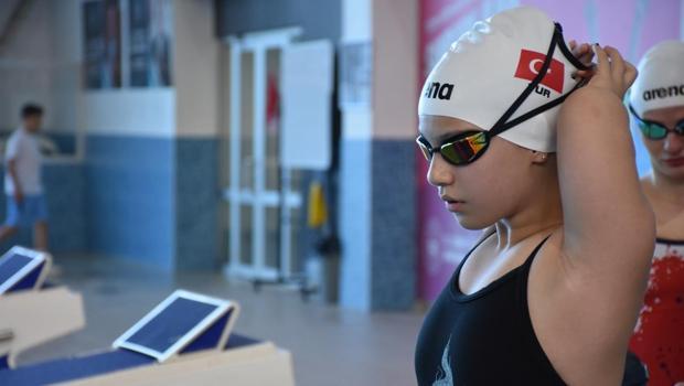 Milli para yüzücü Meryem Nur Tunuğ'un Paralimpik Oyunları'nda hedefi madalya