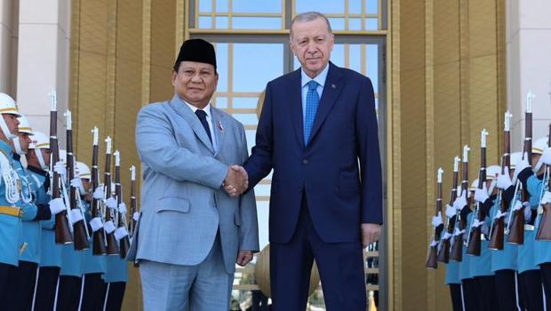 Cumhurbaşkanı Erdoğan, Endonezya Cumhuriyeti Cumhurbaşkanı Subianto'yu kabul etti