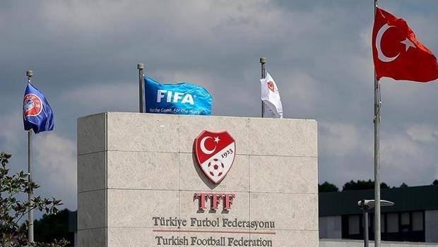 TFF'den mavi kart kararı! Galatasaray ve Beşiktaş'a iyi haber