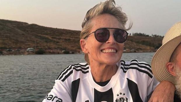 Ünlü aktris Sharon Stone, Beşiktaş formasıyla