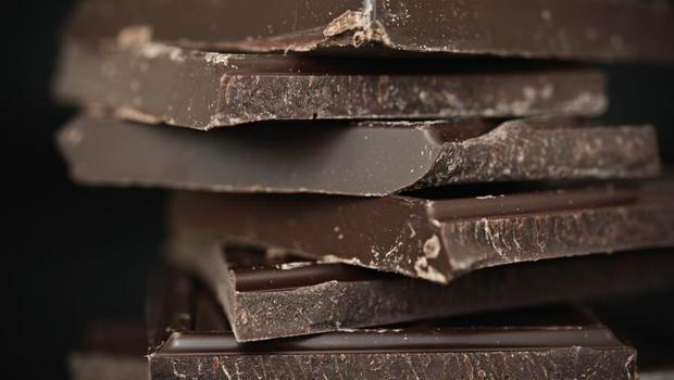 Çikolatanın da mı tadı kaçtı? Bazı markaların bitter çikolatalarında kurşun gibi ağır metallere rastlandı! Endişe etmeli miyiz?   